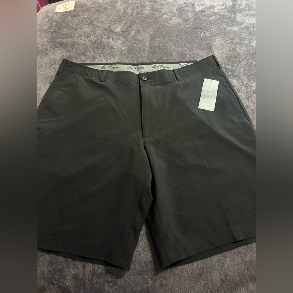 NWT Ben Hogan Men's Black Shorts (40)